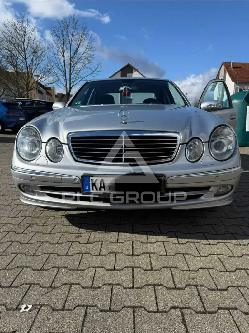 2005 Mercedes Benz E 200