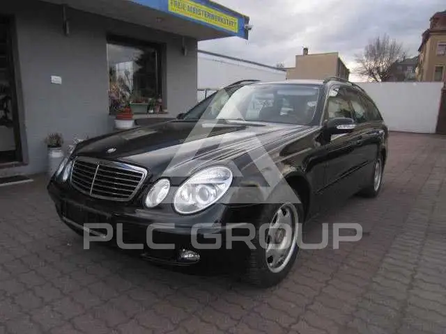 2005 Mercedes Benz E 200
