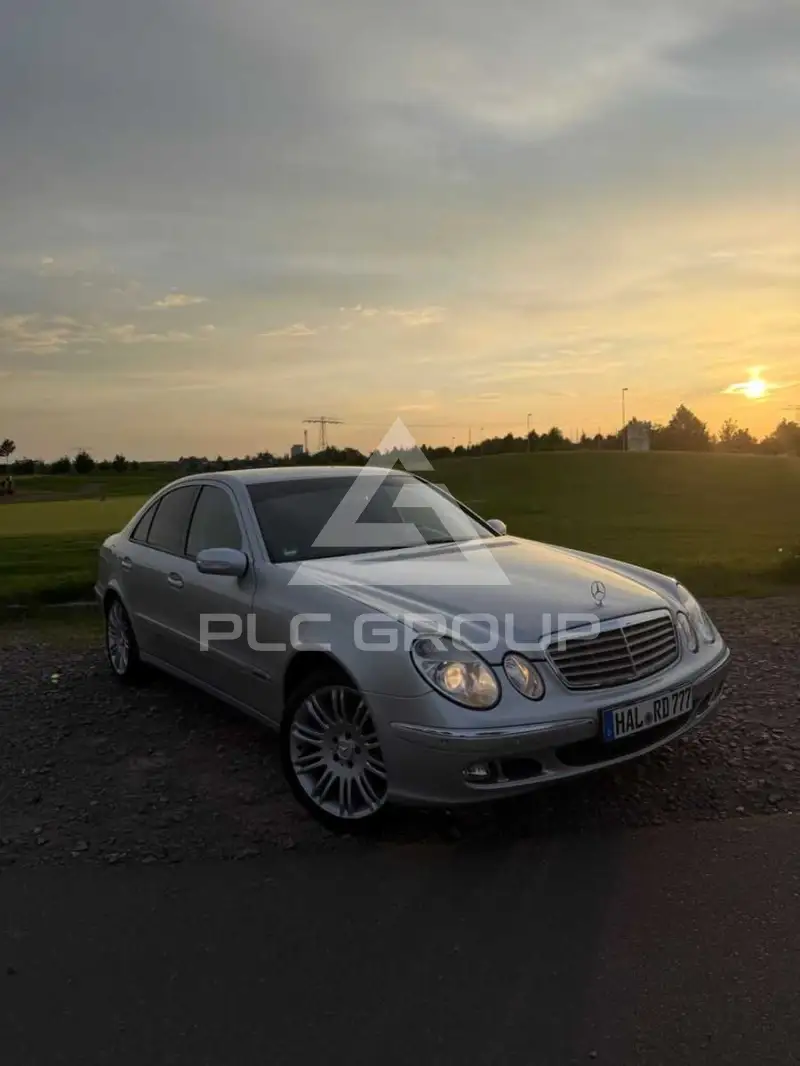 2005 Mercedes Benz E 200