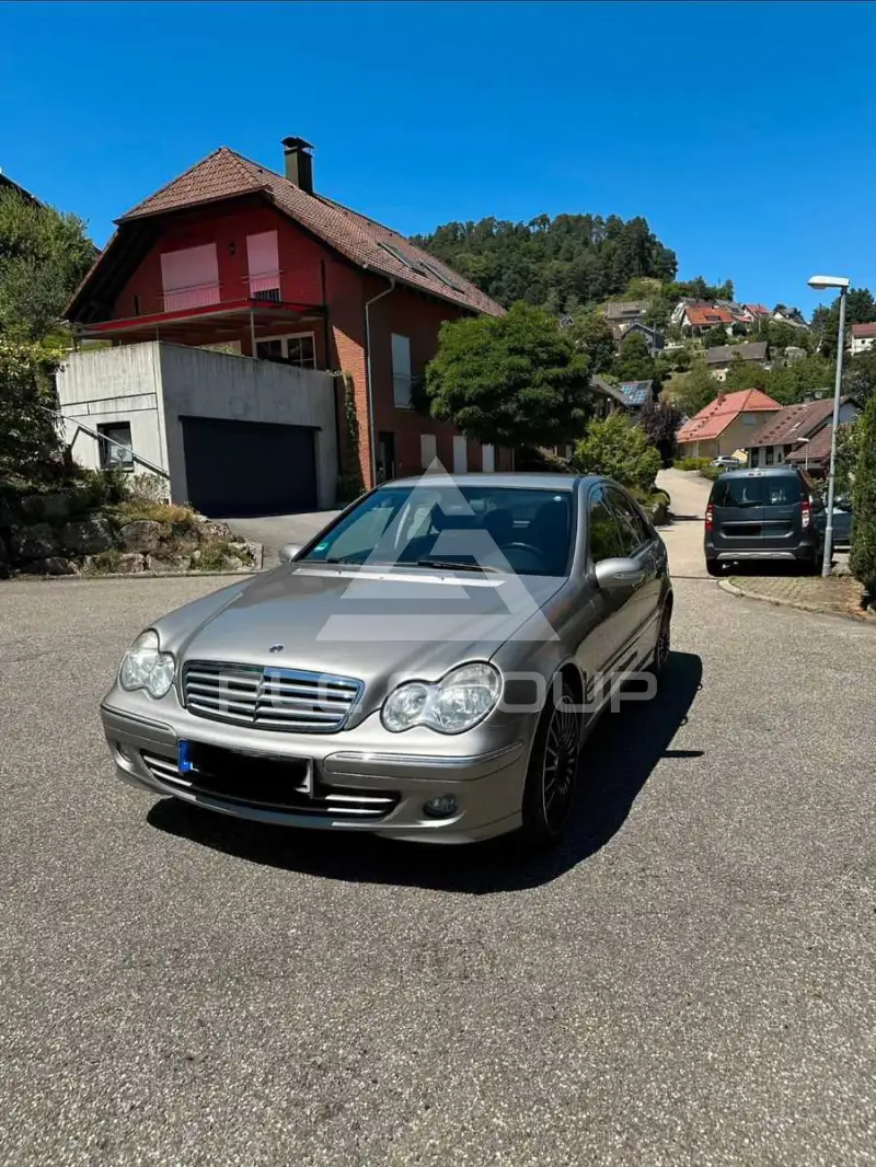 2005 Mercedes Benz C 200