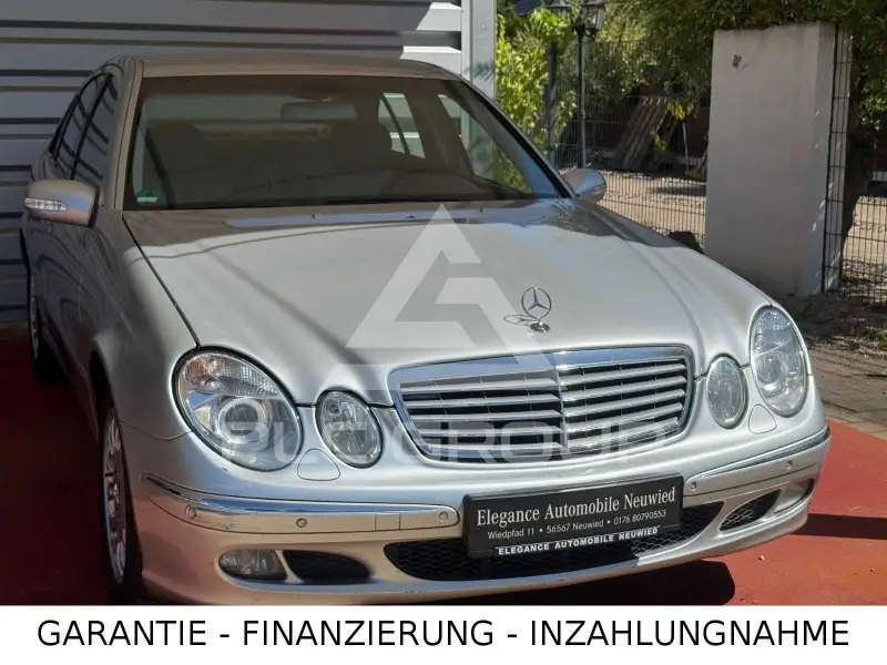 2005 Mercedes Benz E 220