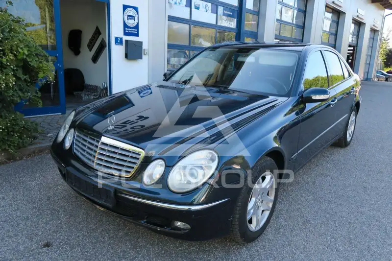 2005 Mercedes Benz E 220
