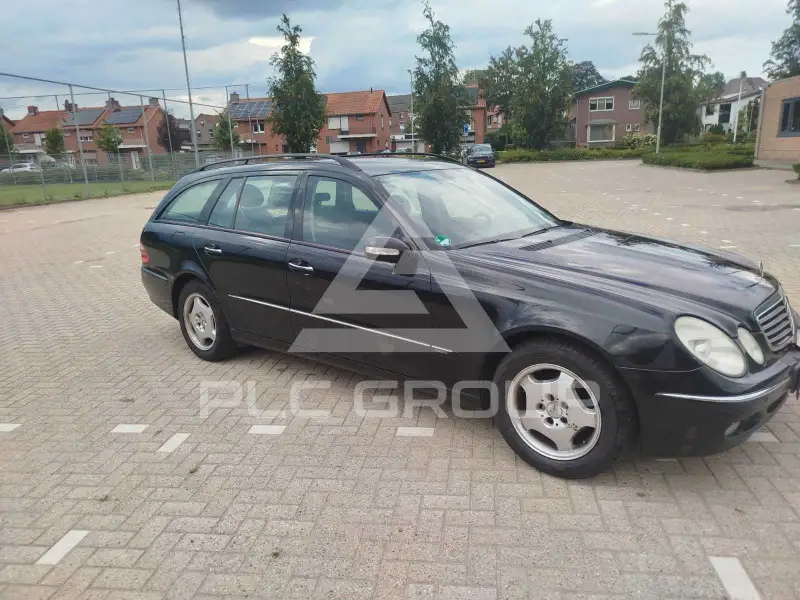2005 Mercedes Benz E 220