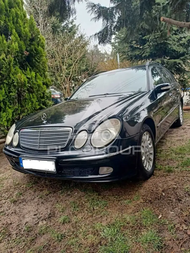 2005 Mercedes Benz E 220