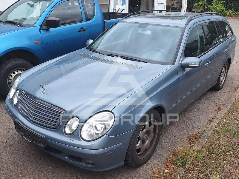 2005 Mercedes Benz E 220