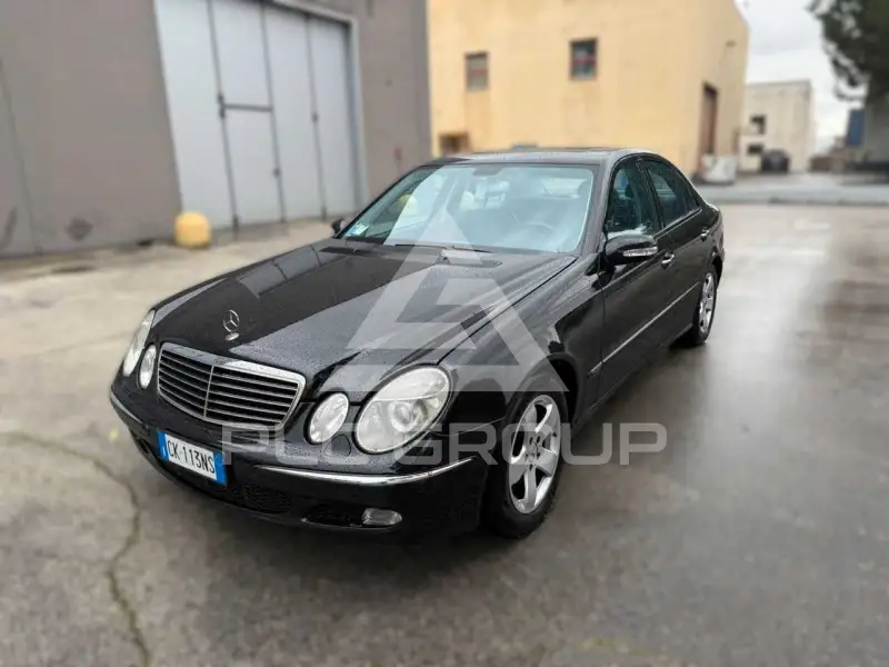 2005 Mercedes Benz E 220