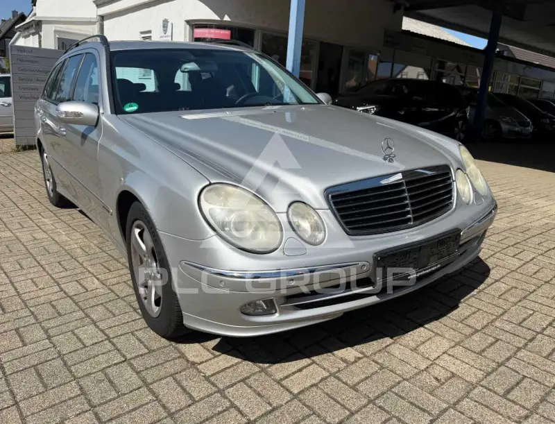 2005 Mercedes Benz E 220