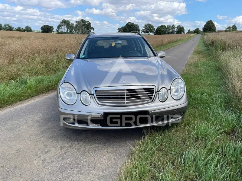 2005 Mercedes Benz E 220
