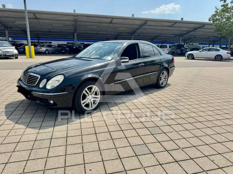 2005 Mercedes Benz E 220