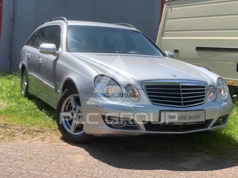 2005 Mercedes Benz E 220