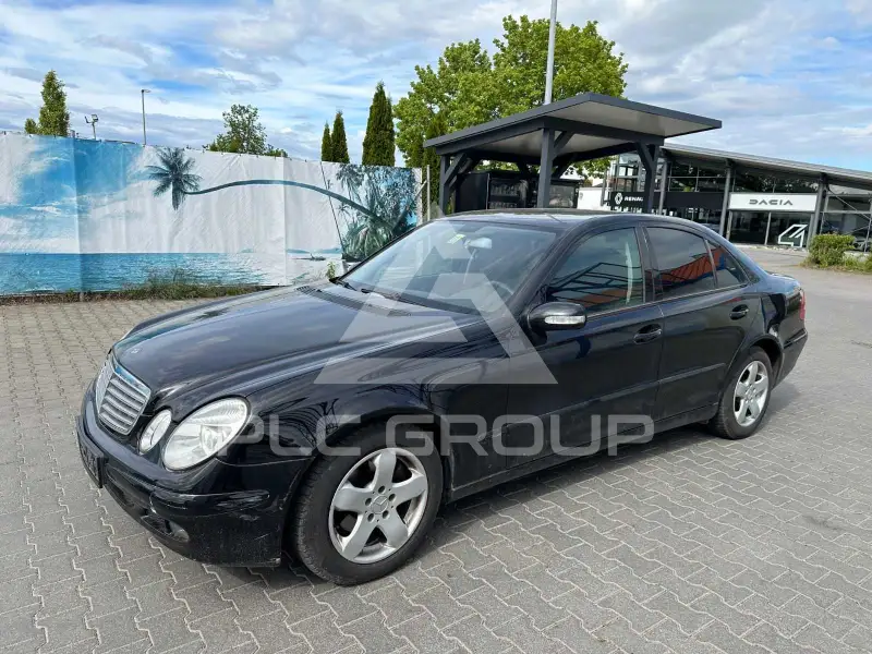 2005 Mercedes Benz E 220