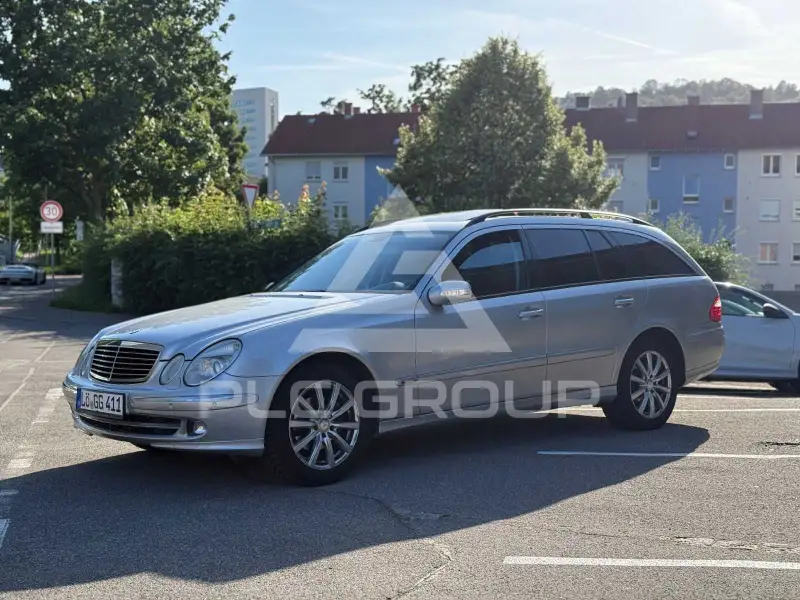 2005 Mercedes Benz E 220