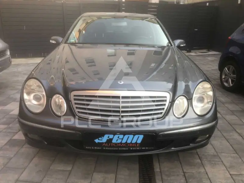 2005 Mercedes Benz E 220