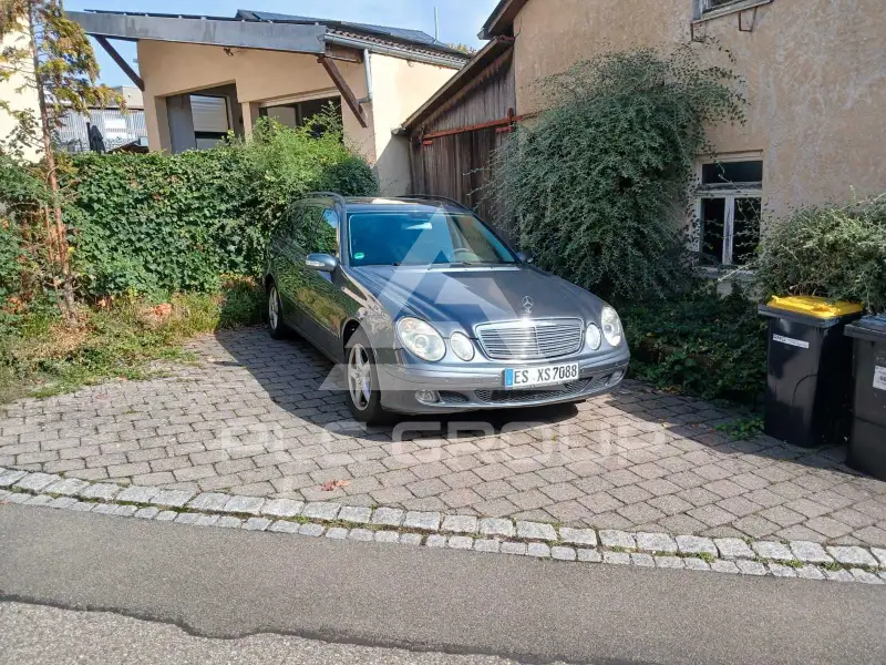 2005 Mercedes Benz E 220