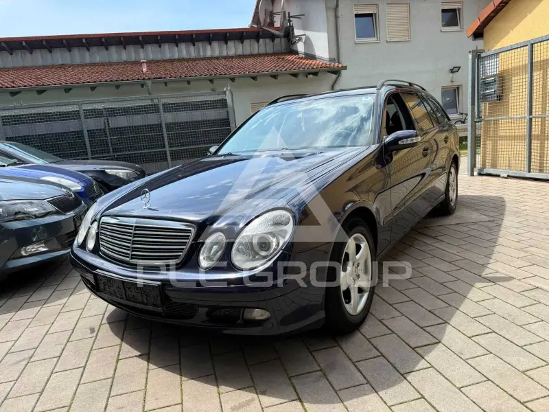 2005 Mercedes Benz E 220