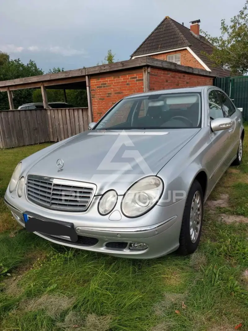 2005 Mercedes Benz E 240