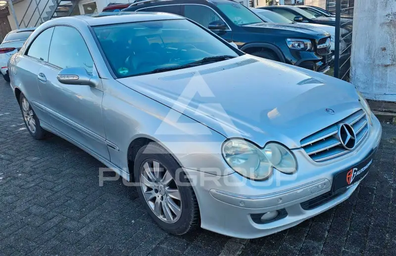 2005 Mercedes Benz CLK 220