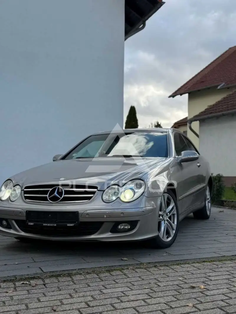 2005 Mercedes Benz CLK 220