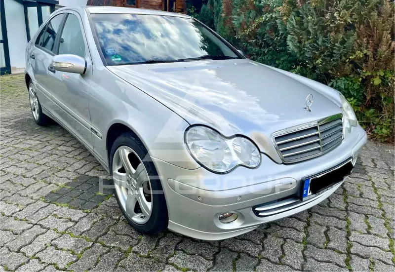 2005 Mercedes Benz CE 200