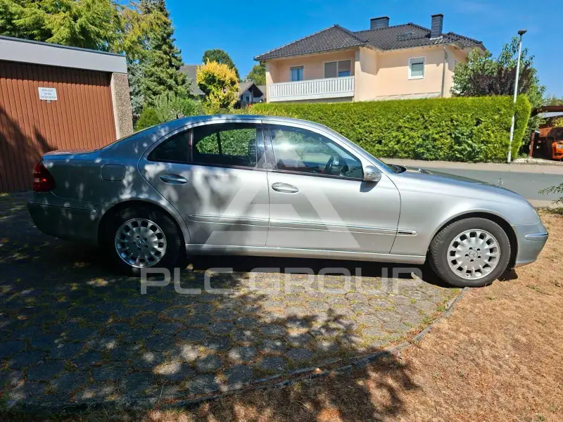 2005 Mercedes Benz E 260