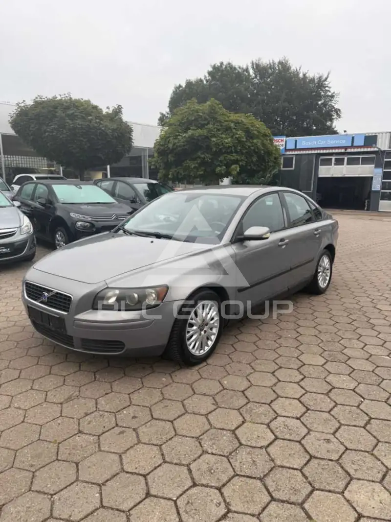 2005 Volvo S40