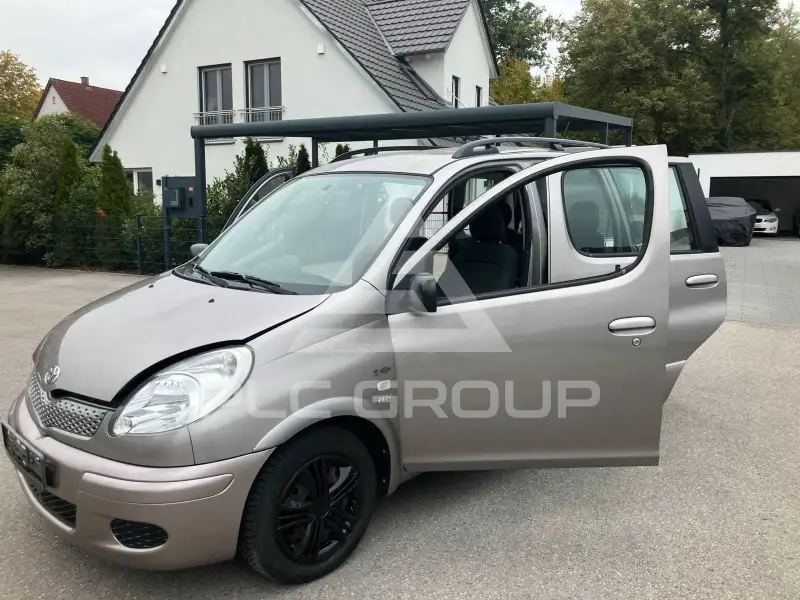 2005 Toyota VERSO