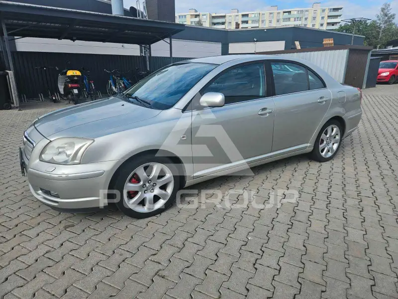 2005 Toyota Avensis