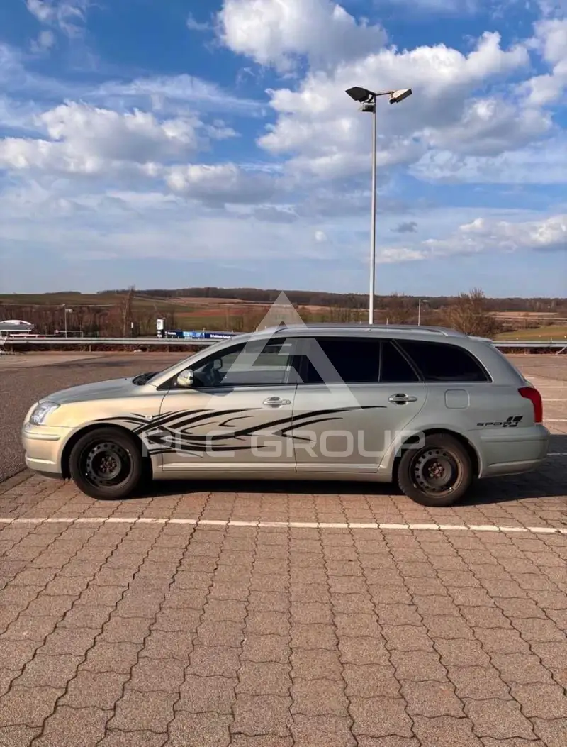 2005 Toyota Avensis