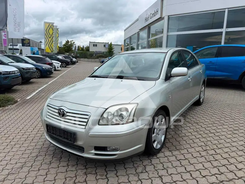 2005 Toyota Avensis