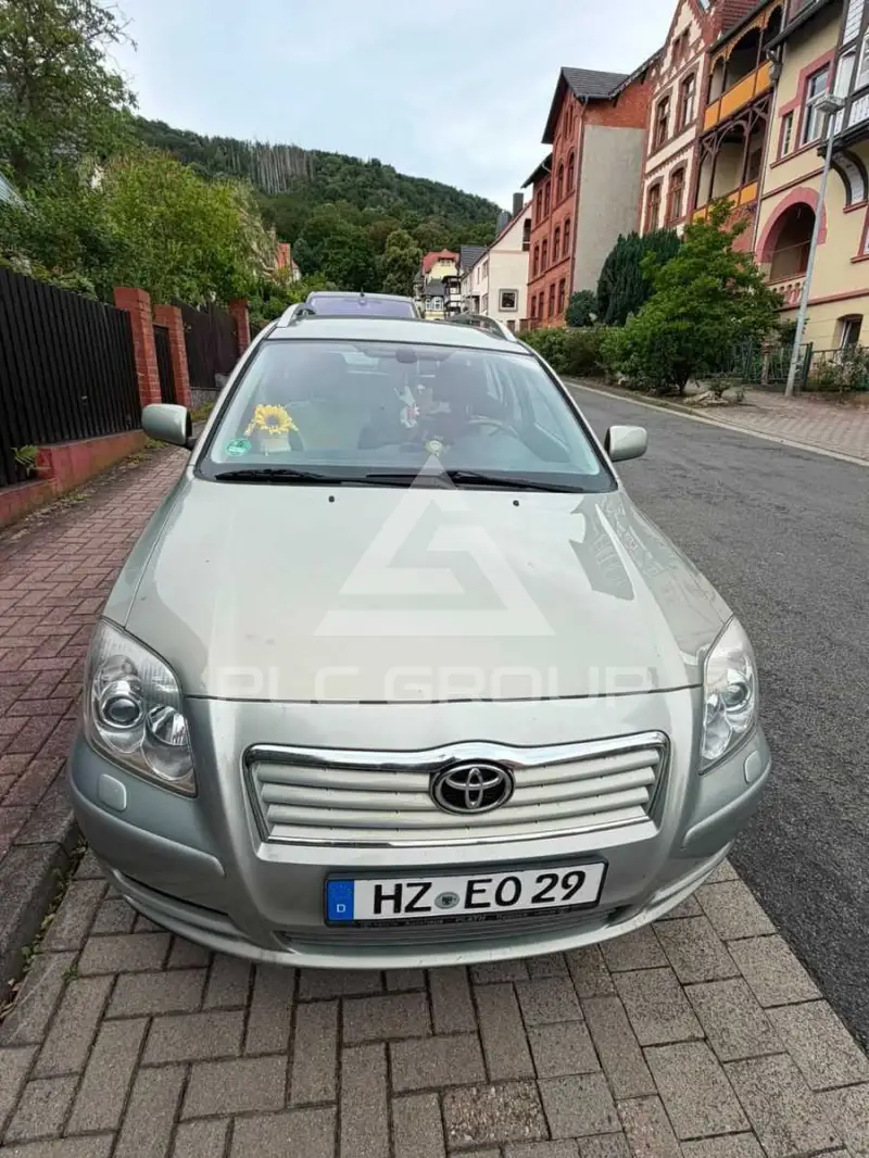 2005 Toyota Avensis