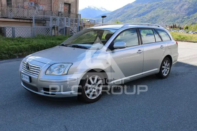 2005 Toyota Avensis
