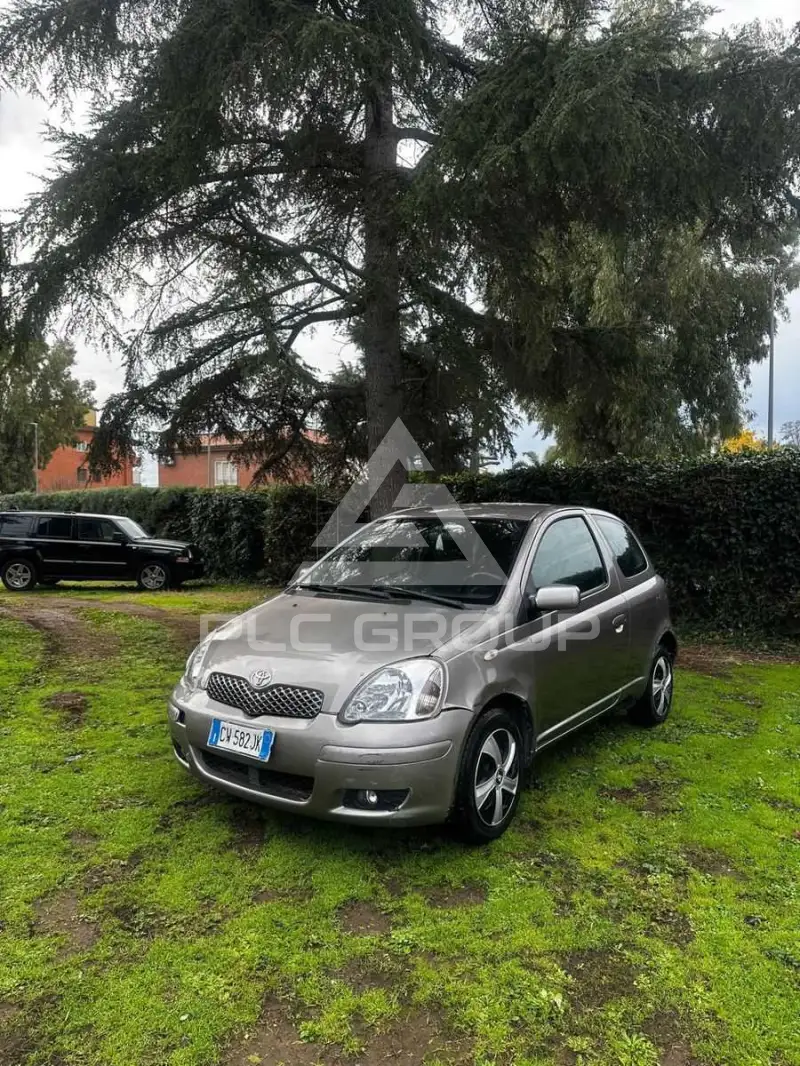 2005 Toyota YARIS