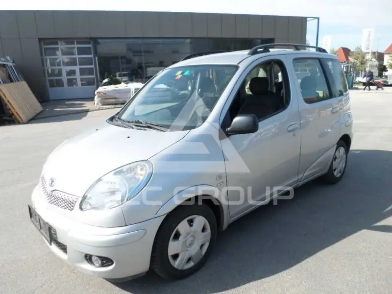 2005 Toyota YARIS