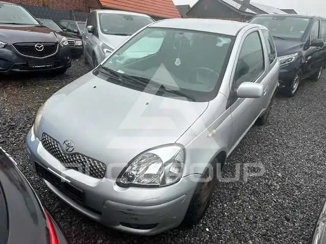 2005 Toyota YARIS