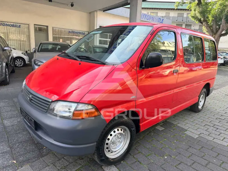 2005 Toyota Hiace