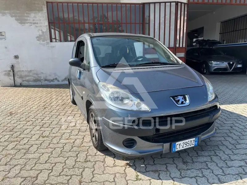 2005 Peugeot 1007