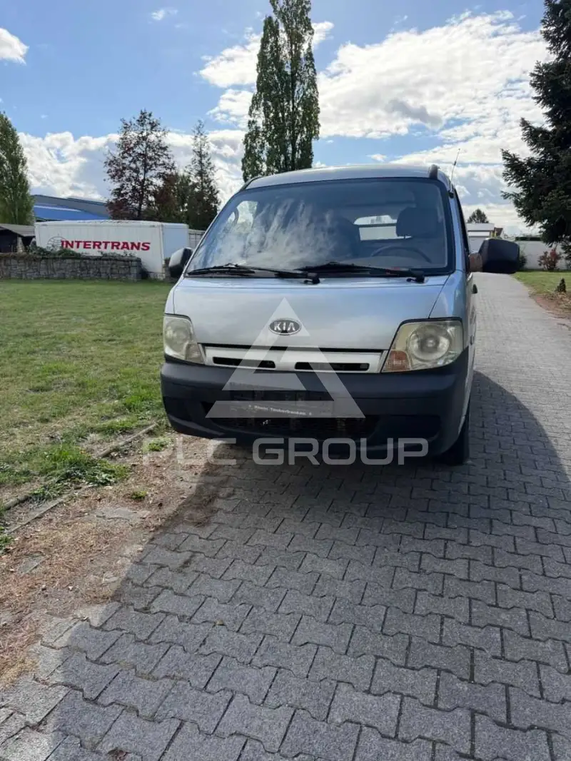 2005 KIA Pregio