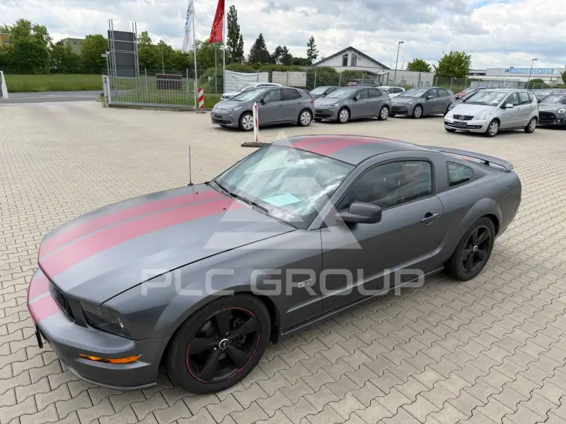 2005 Ford MUSTANG