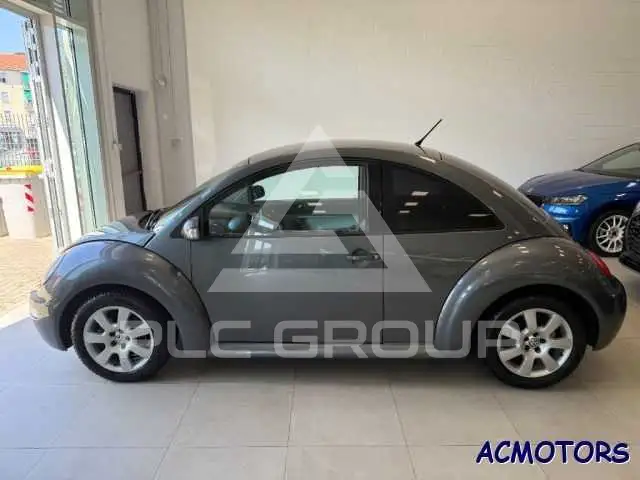 2005 Volkswagen BEETLE