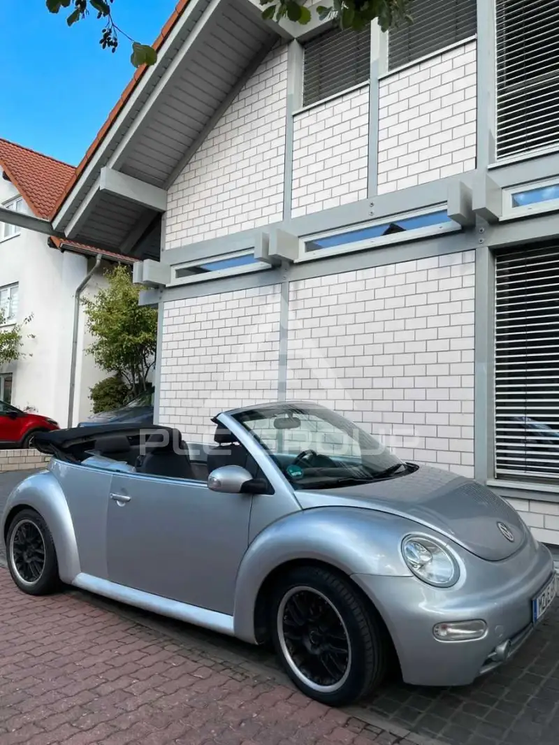 2005 Volkswagen BEETLE