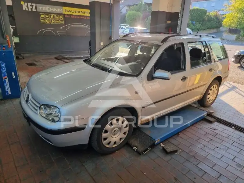 2005 Volkswagen GOLF