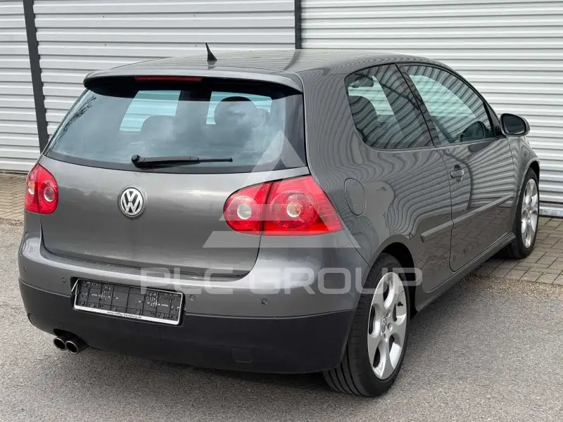 2005 Volkswagen GOLF