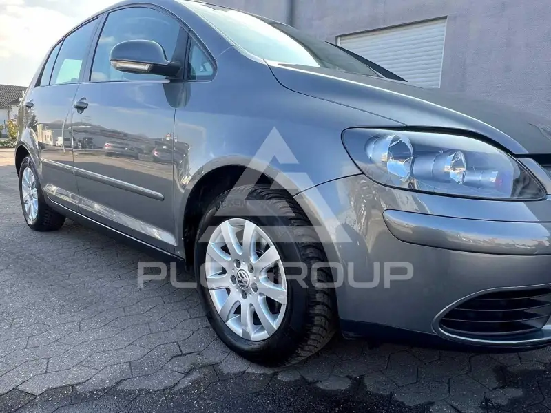 2005 Volkswagen GOLF