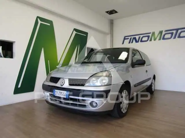2005 Renault Clio