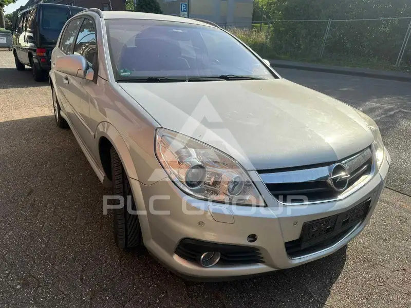 2005 Opel Signum
