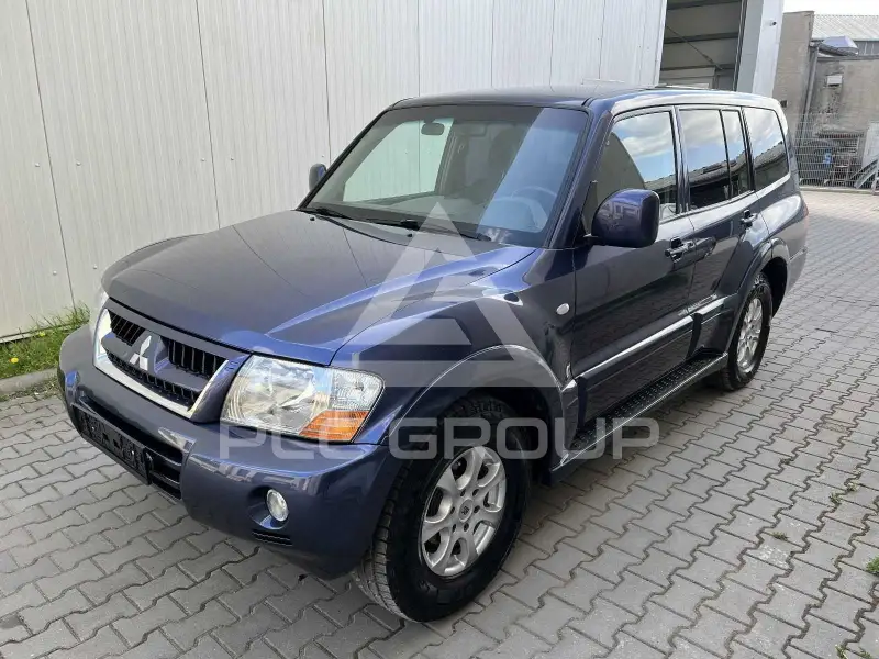 2006 Mitsubishi PAJARO