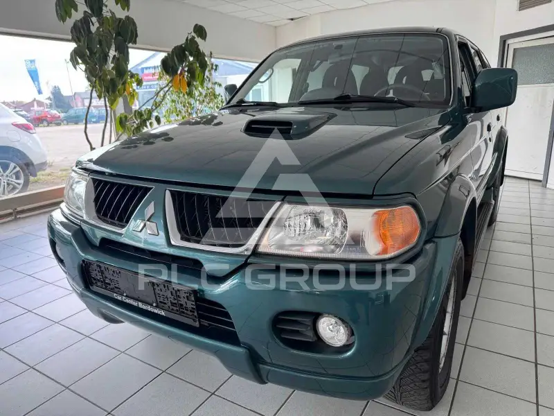 2006 Mitsubishi PAJARO