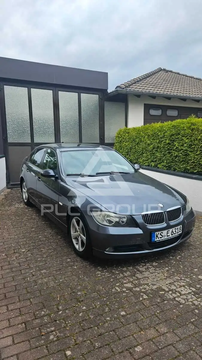 2006 BMW 320