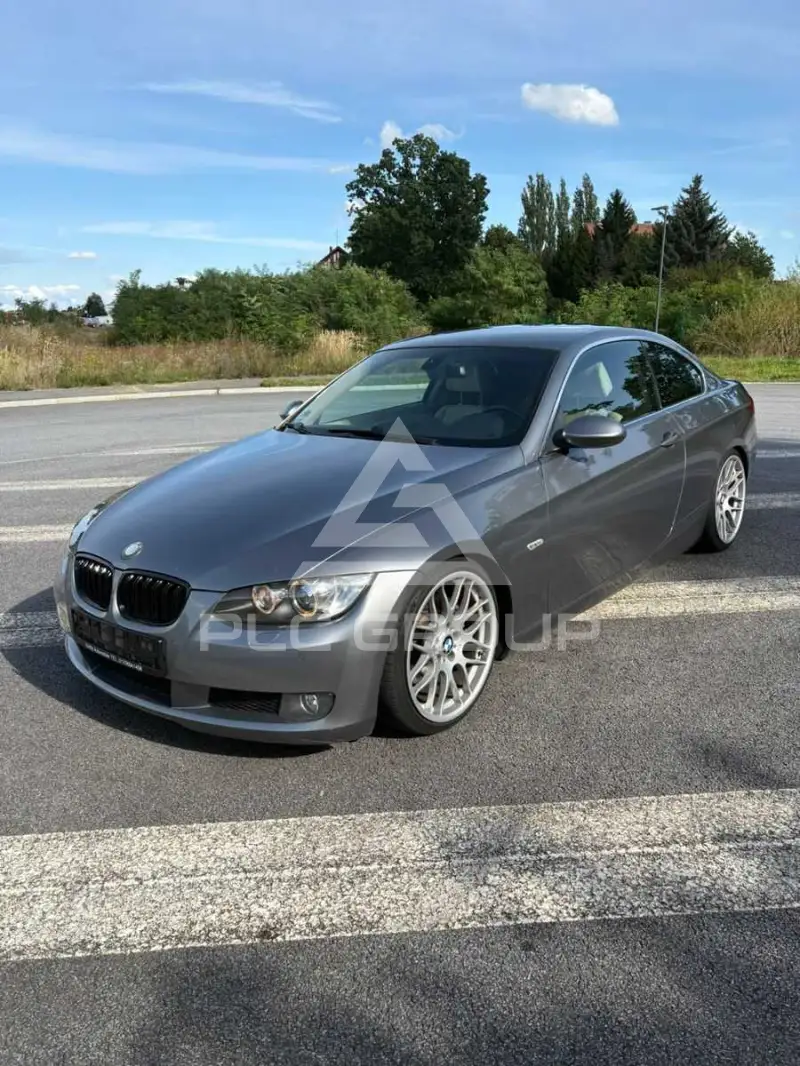 2006 BMW 330