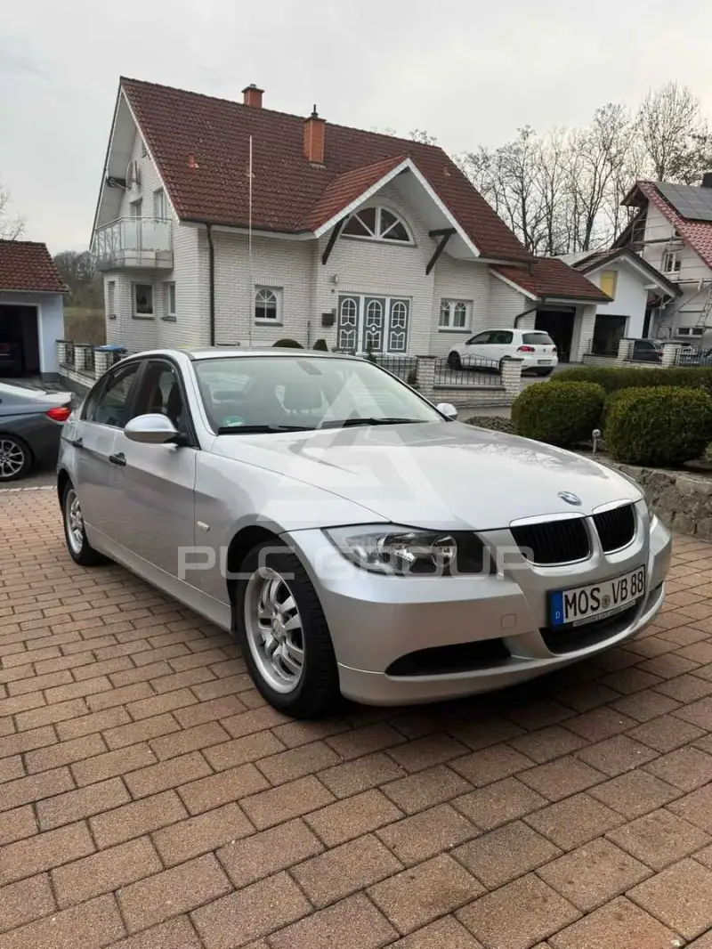 2006 BMW 318